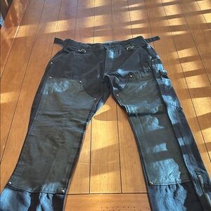 Men's Dark Cargo Pants with Adjustable Straps Inseam 27.5 Inches Waist 28 inches